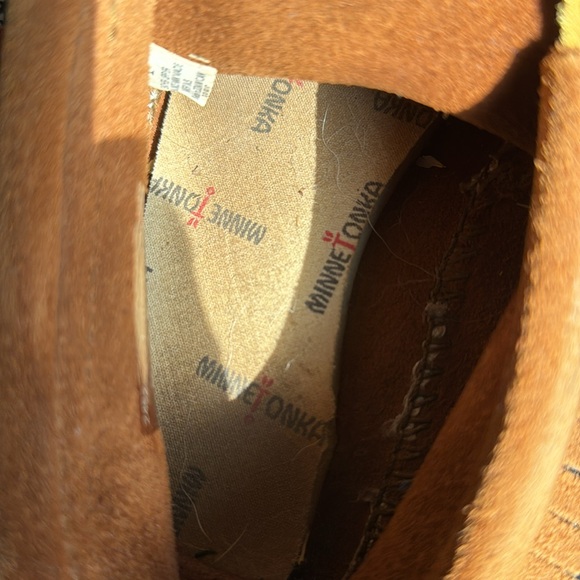 Minnetonka Kids Classic Fringe Softsole Boot. sz 1 (big kid) great shape! - Picture 6 of 9